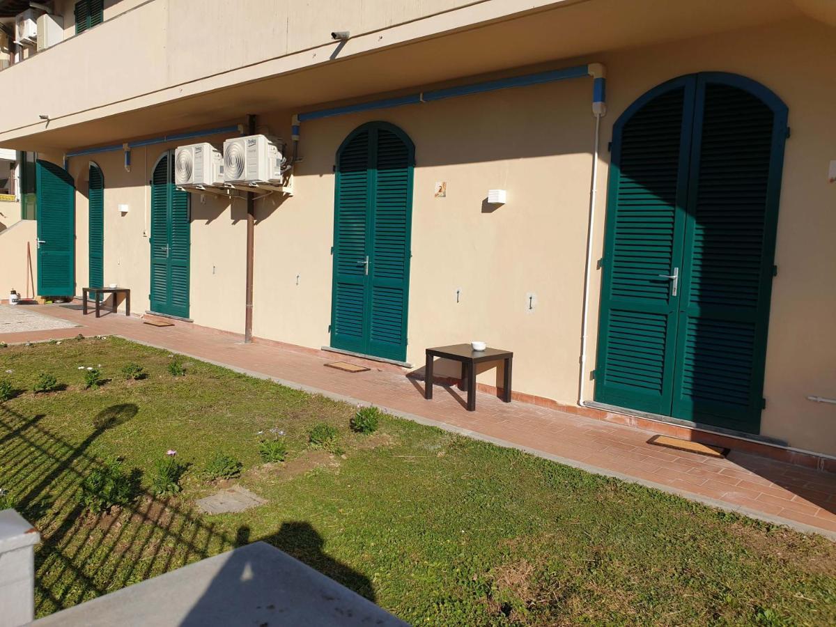 مبيت وإفطار بيزا Il Giardino Di Zio المظهر الخارجي الصورة